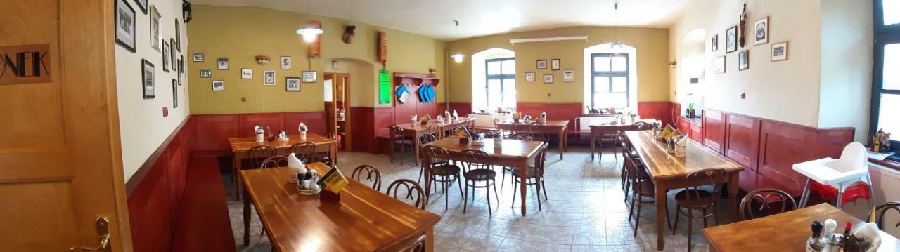 Penzion a restaurace U Hájků Nove Dvory  Exterior foto